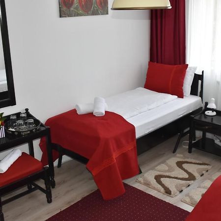 יאשי Copou Inn מראה חיצוני תמונה
