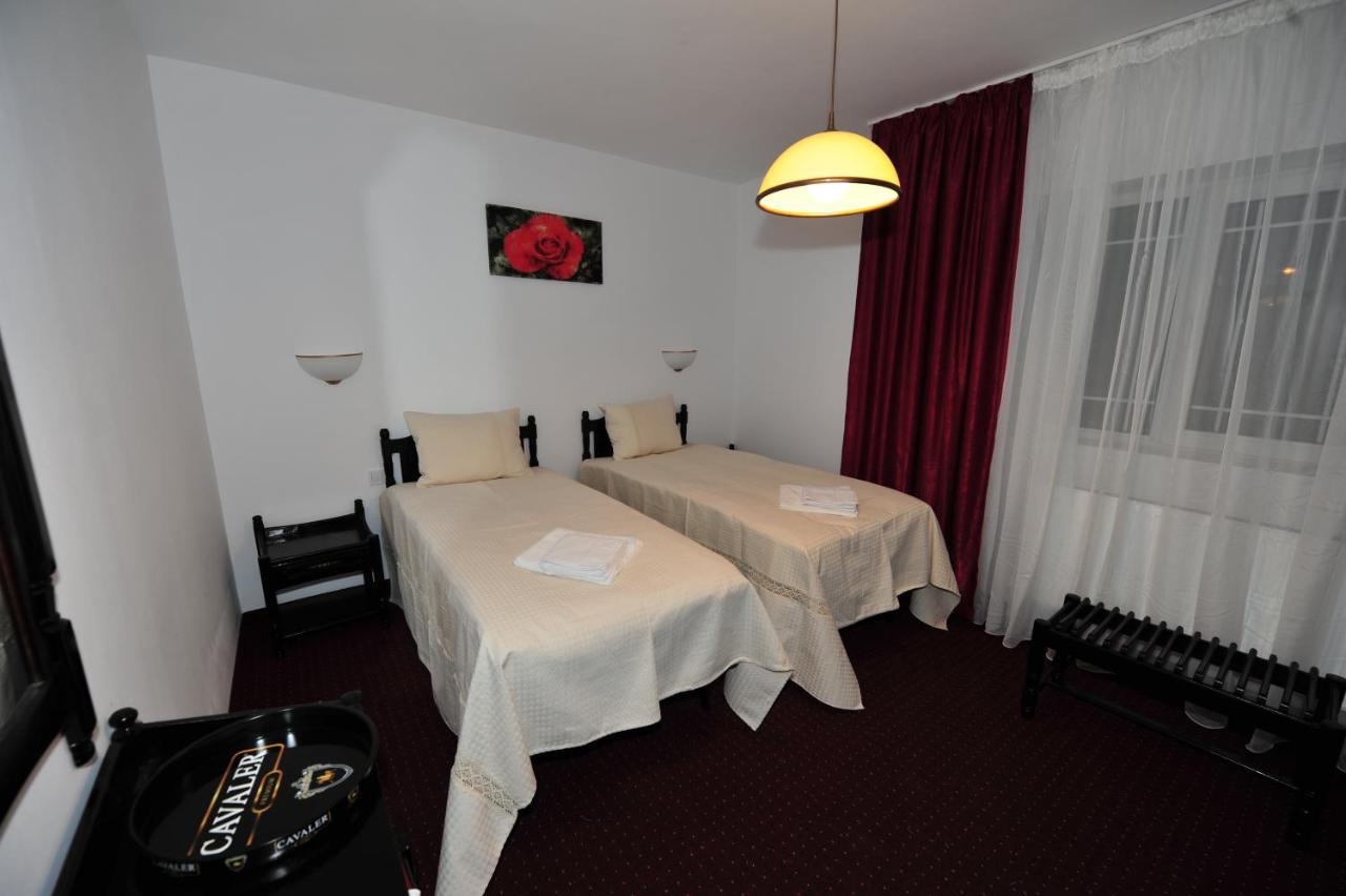 יאשי Copou Inn מראה חיצוני תמונה