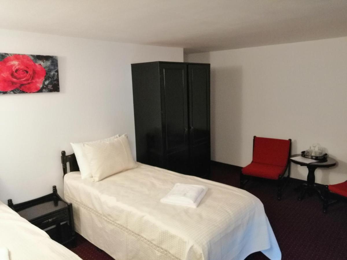יאשי Copou Inn מראה חיצוני תמונה