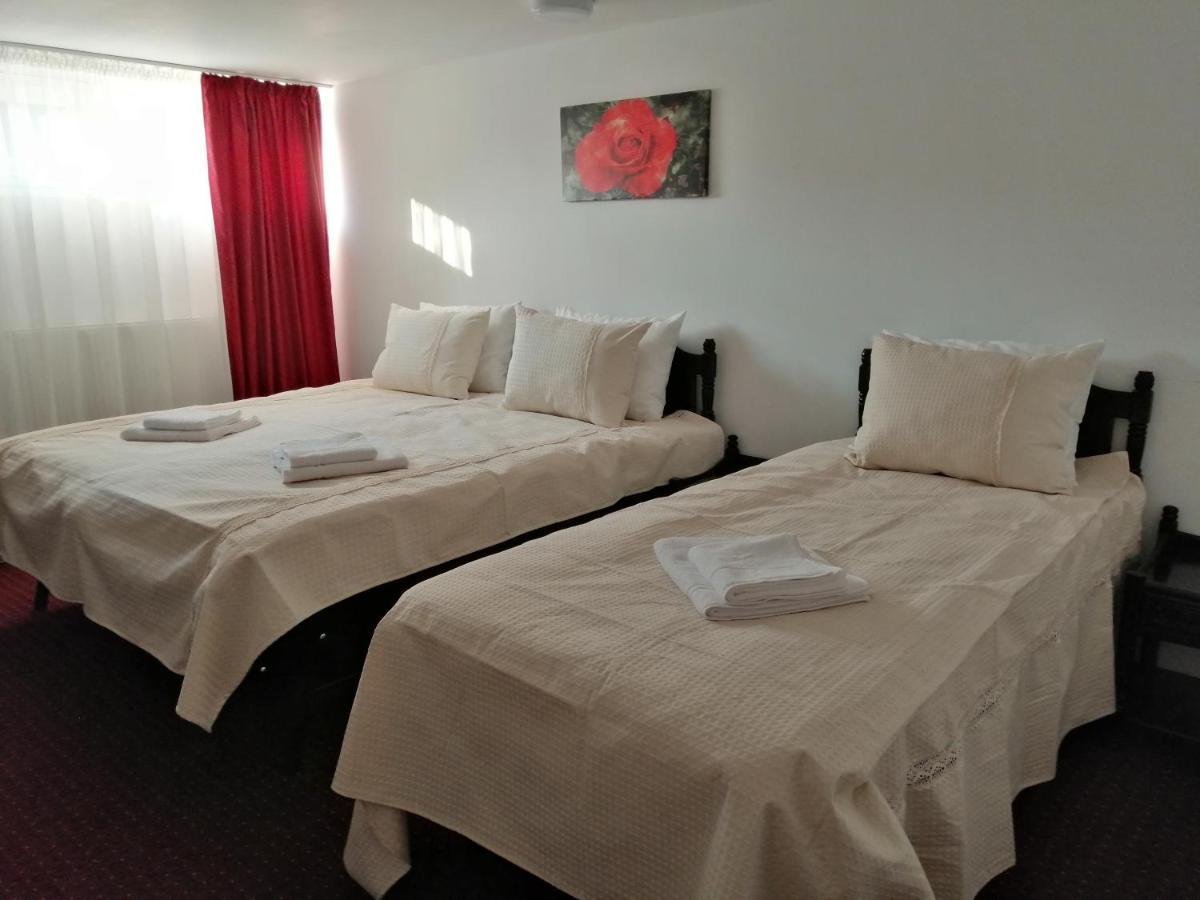 יאשי Copou Inn מראה חיצוני תמונה