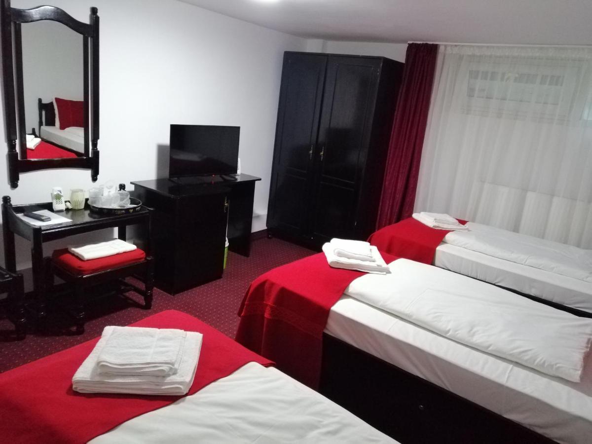 יאשי Copou Inn מראה חיצוני תמונה