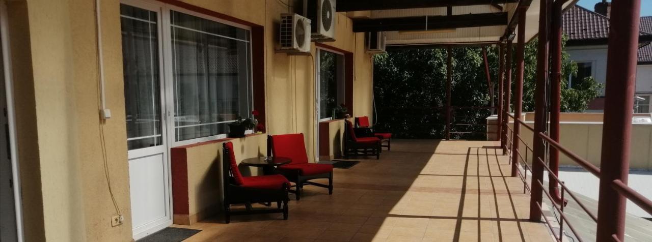 יאשי Copou Inn מראה חיצוני תמונה