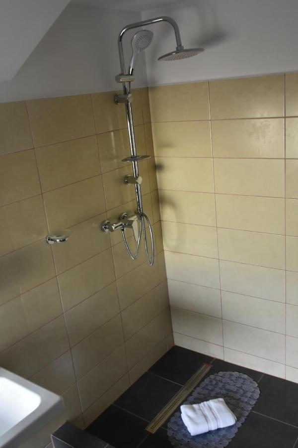 יאשי Copou Inn מראה חיצוני תמונה