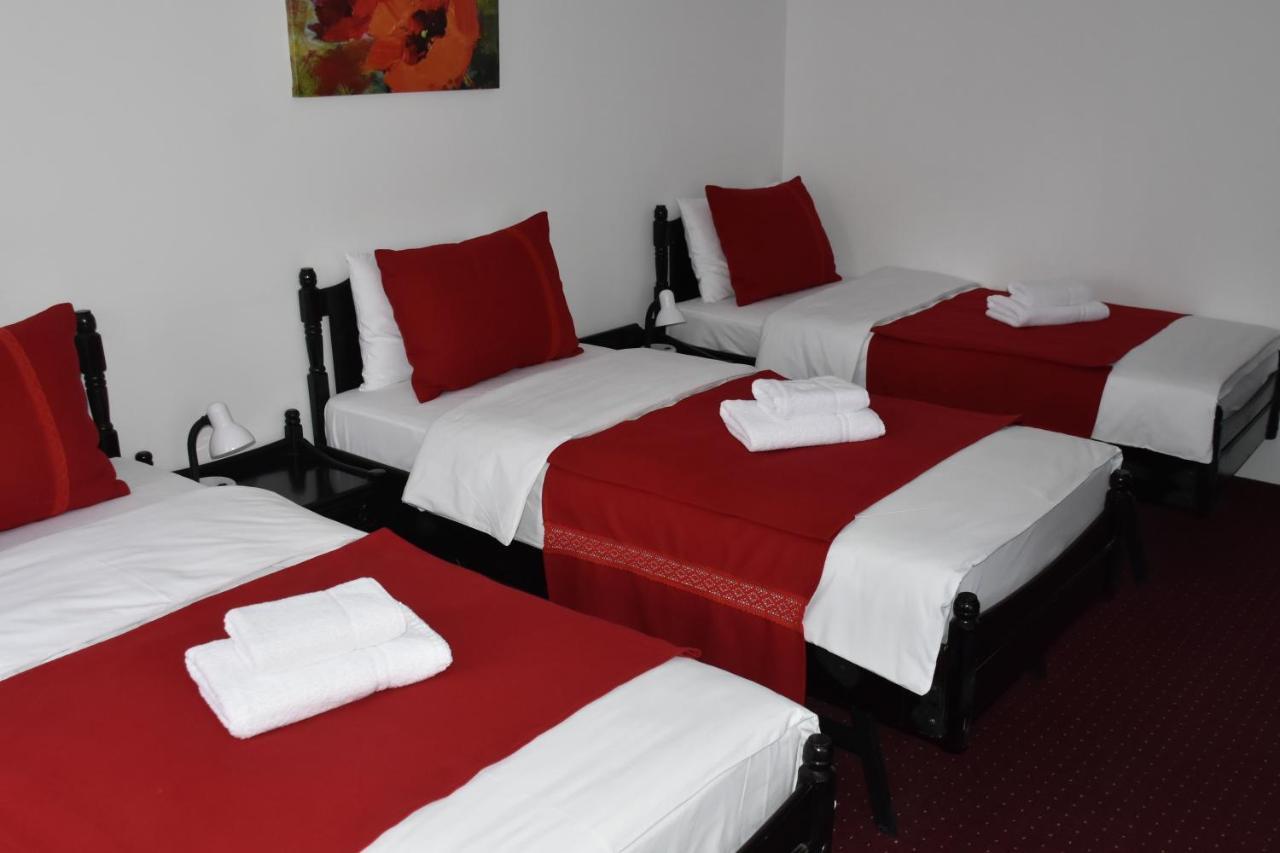 יאשי Copou Inn מראה חיצוני תמונה